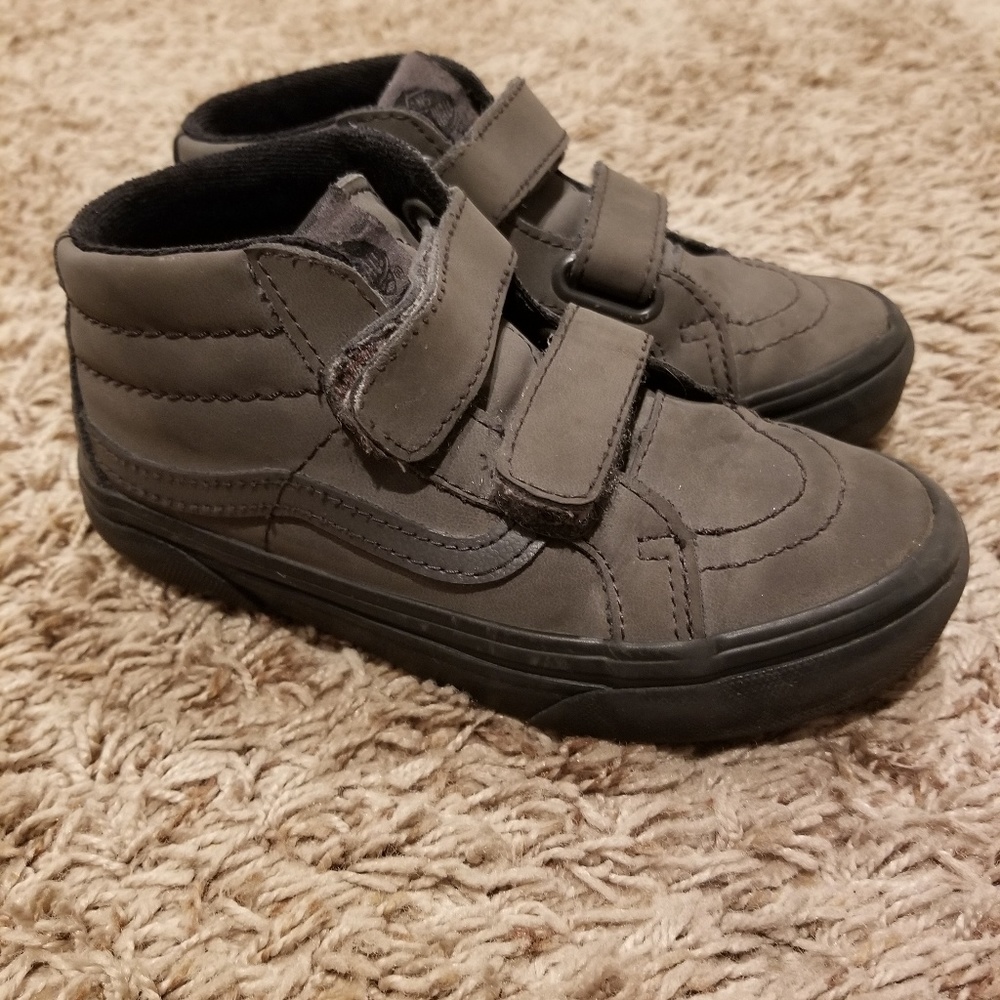 Boy's Van's